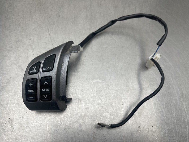 COMMANDE DE RADIO AU VOLANT Suzuki SX4 (EY / GY), Autos : Pièces & Accessoires, Utilisé, Suzuki