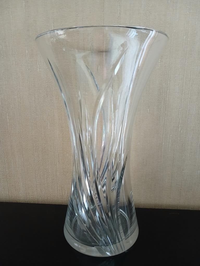 Vase en cristal orné de courbes ascendantes - 26 cm de haut, Moins de 50 cm, Autres couleurs, Comme neuf, Enlèvement