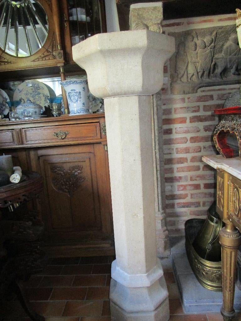 wijwatervat op zuil Franse steen, Ophalen