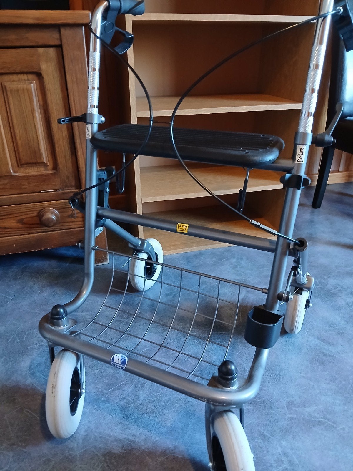 Deambulateur acheté neuf le 8/11/2023, Enlèvement