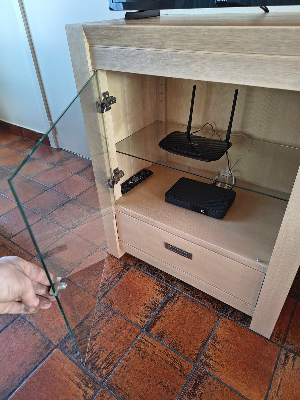 tv kastje, maar ook anders bruikbaar, Ophalen