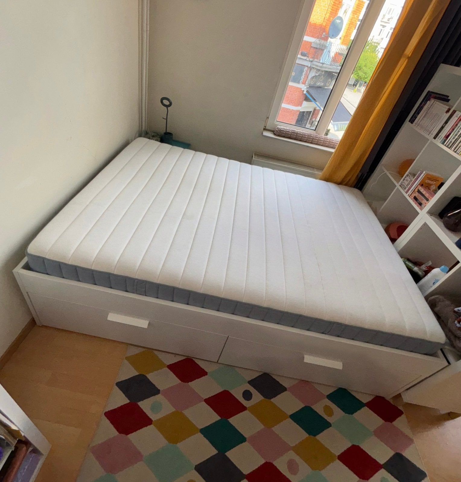 Lit + matelas, Maison & Meubles, Enlèvement, Comme neuf, Blanc