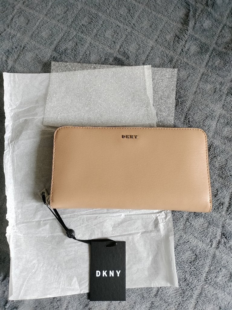 Portefeuille neuf en cuir DKNY, Beige, Nieuw, Leder, Ophalen
