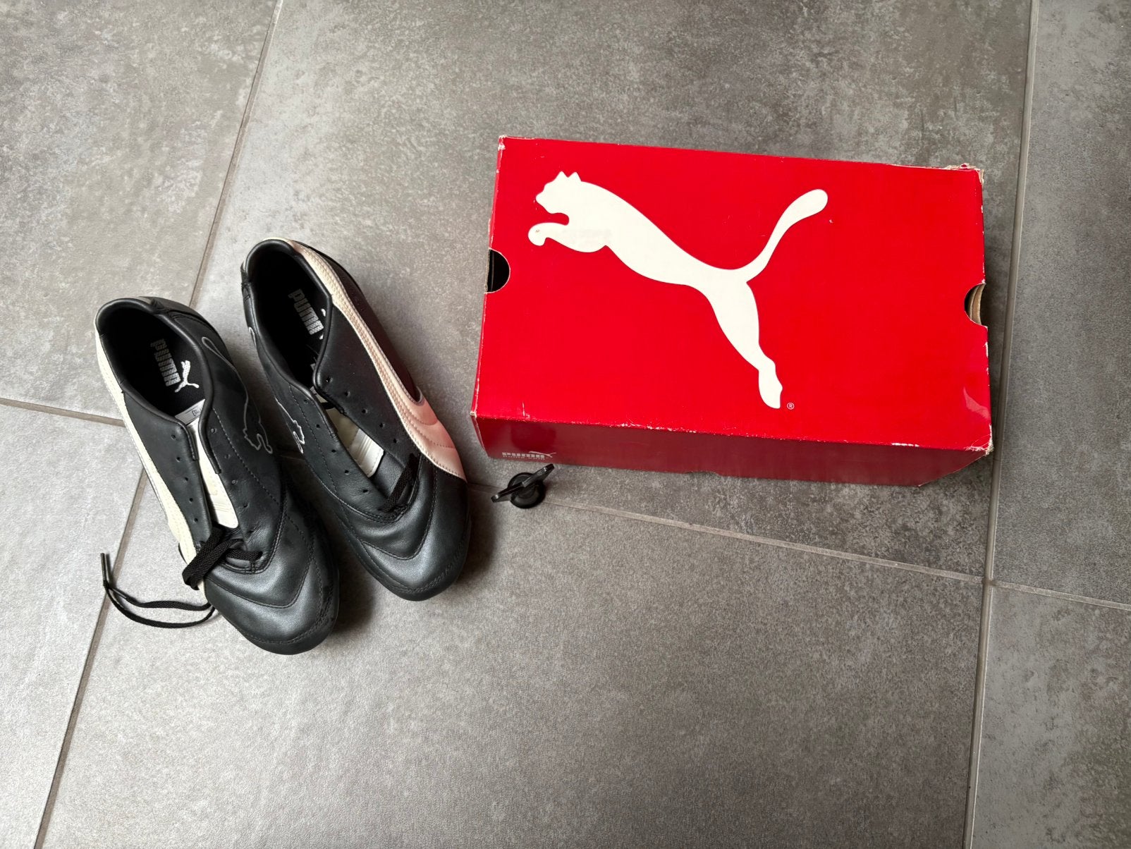 Chaussures de football Puma - taille 40, Enlèvement ou Envoi, Neuf, Chaussures