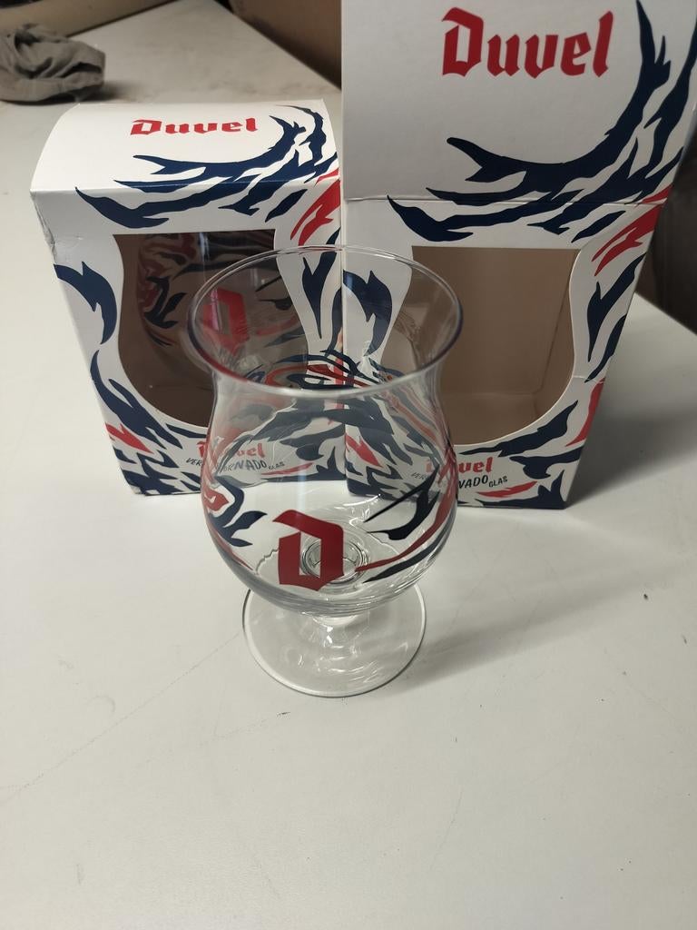 2 Duvel Tornado glazen, Enlèvement