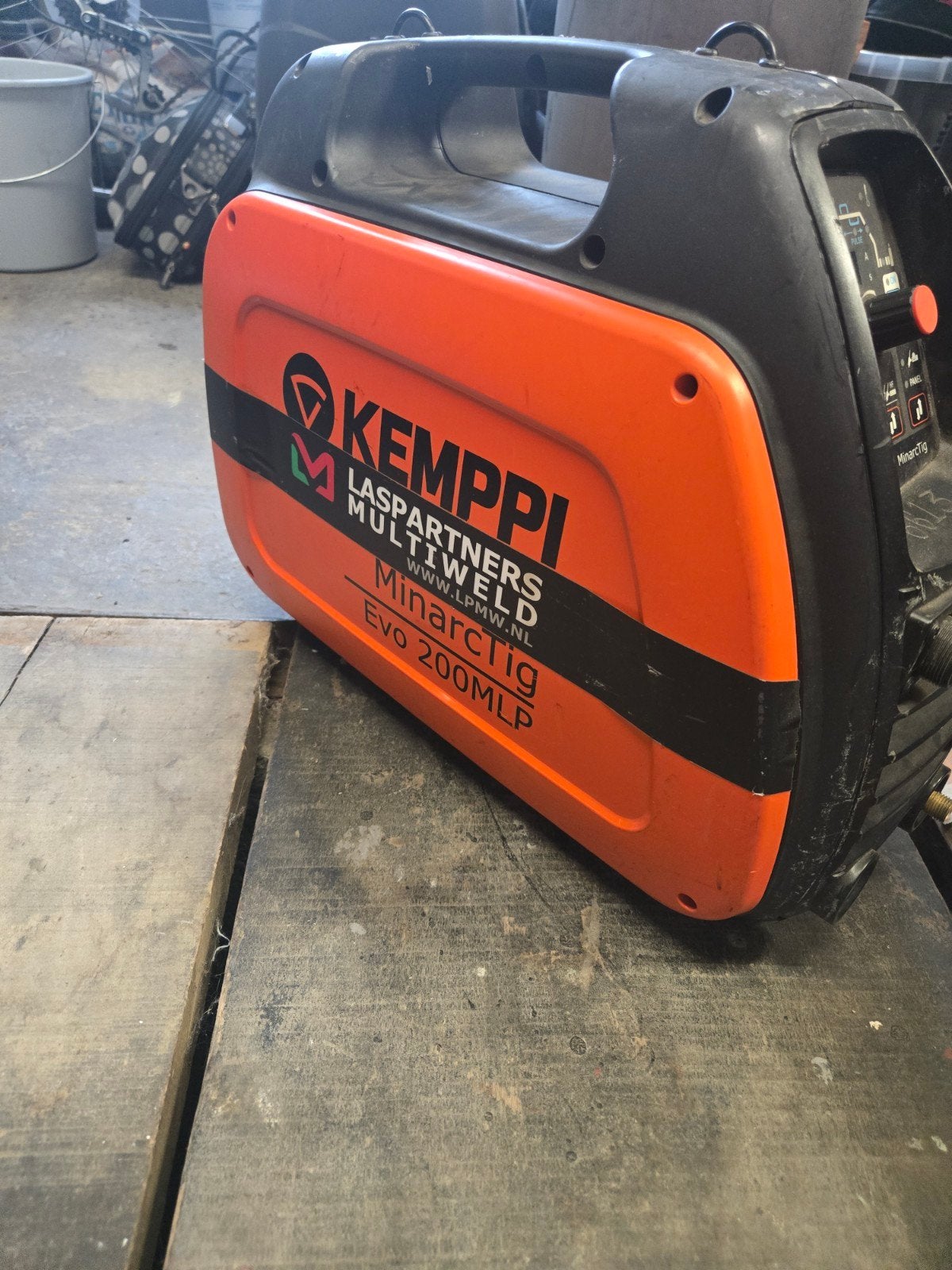 Poste  kemppi tig et arc, Enlèvement, Utilisé