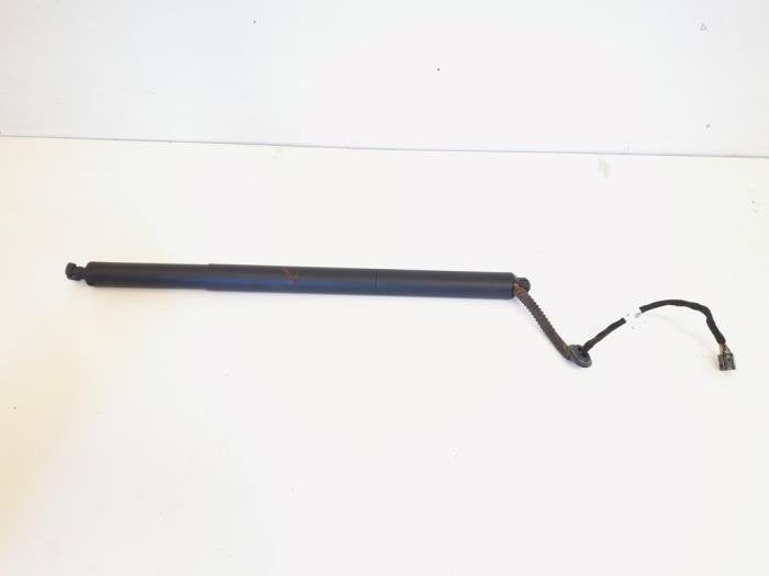 Moteur fermeture auxiliaire hayon d'un Volkswagen Passat, Autos : Pièces & Accessoires, Volkswagen, -, 3 mois de garantie, Utilisé