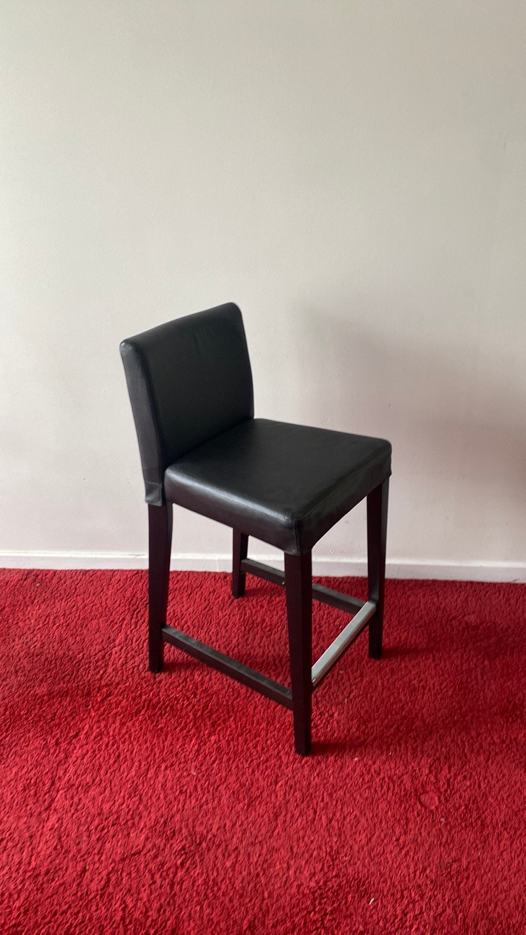 5 zwarte lederen barkrukken, Ophalen, 5 krukken of meer, Met voetsteun, 60 tot 90 cm