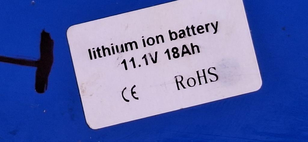 2 x Li ion batterijen 18 Ah + lader., Watersport en Boten, Hengelsport | Karpervissen, Ophalen