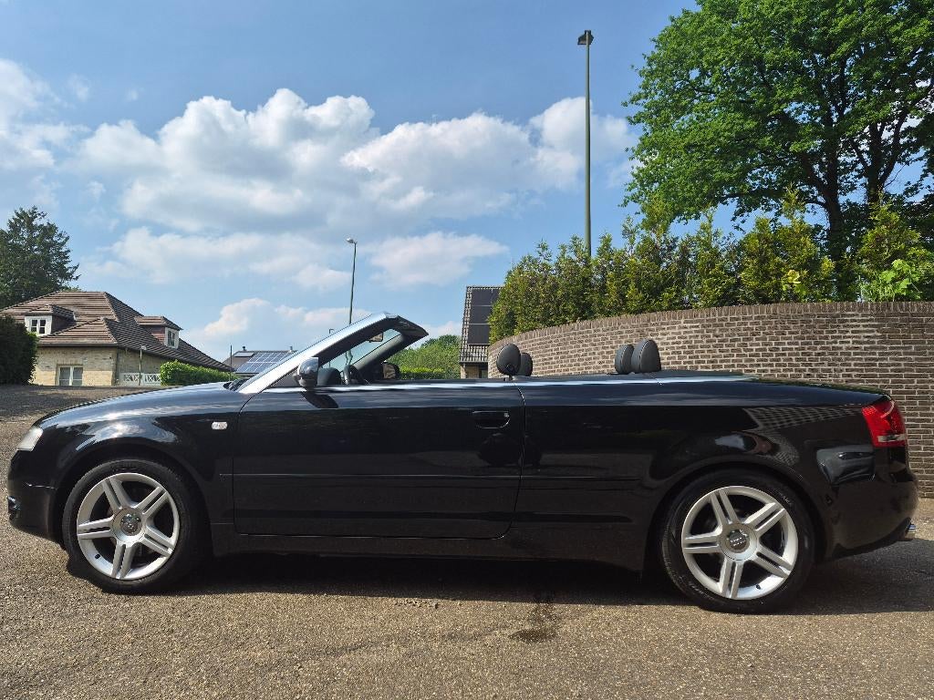 AUDI A4 CABRIO - 1.8 T - ZEER MOOIE PERFECTE STAAT, Auto's, Audi, 4 zetels, Cabriolet, A4, Zwart