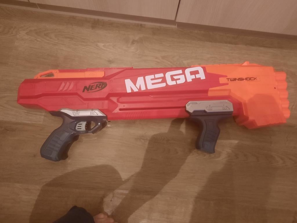 Arbalète Nerf Mega TwinShock & Crossbolt + flèches, Enlèvement, Comme neuf