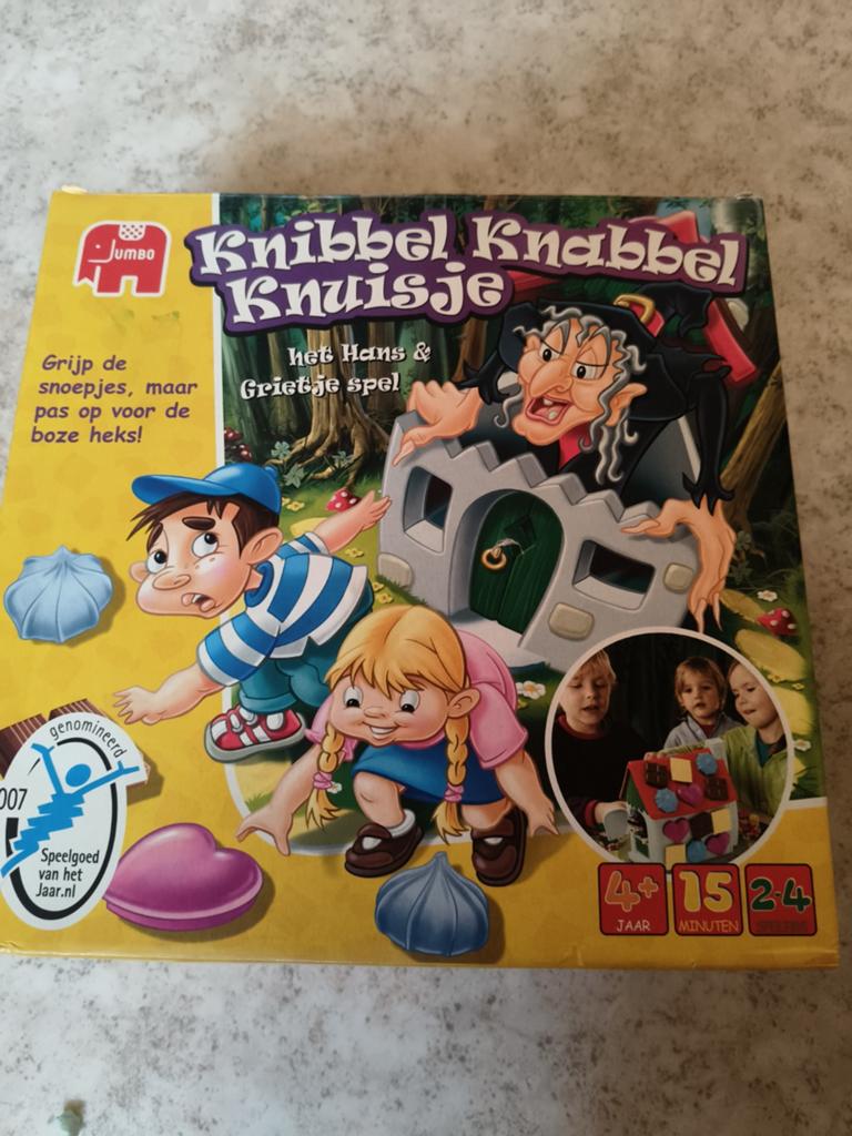 Spel knobbel knabbel knuisje, Ophalen