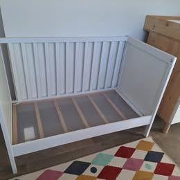 Babybed in perfecte staat, Kinderen en Baby's, Kinderkamer | Bedden, Zo goed als nieuw, Minder dan 140 cm, Minder dan 70 cm, Lattenbodem