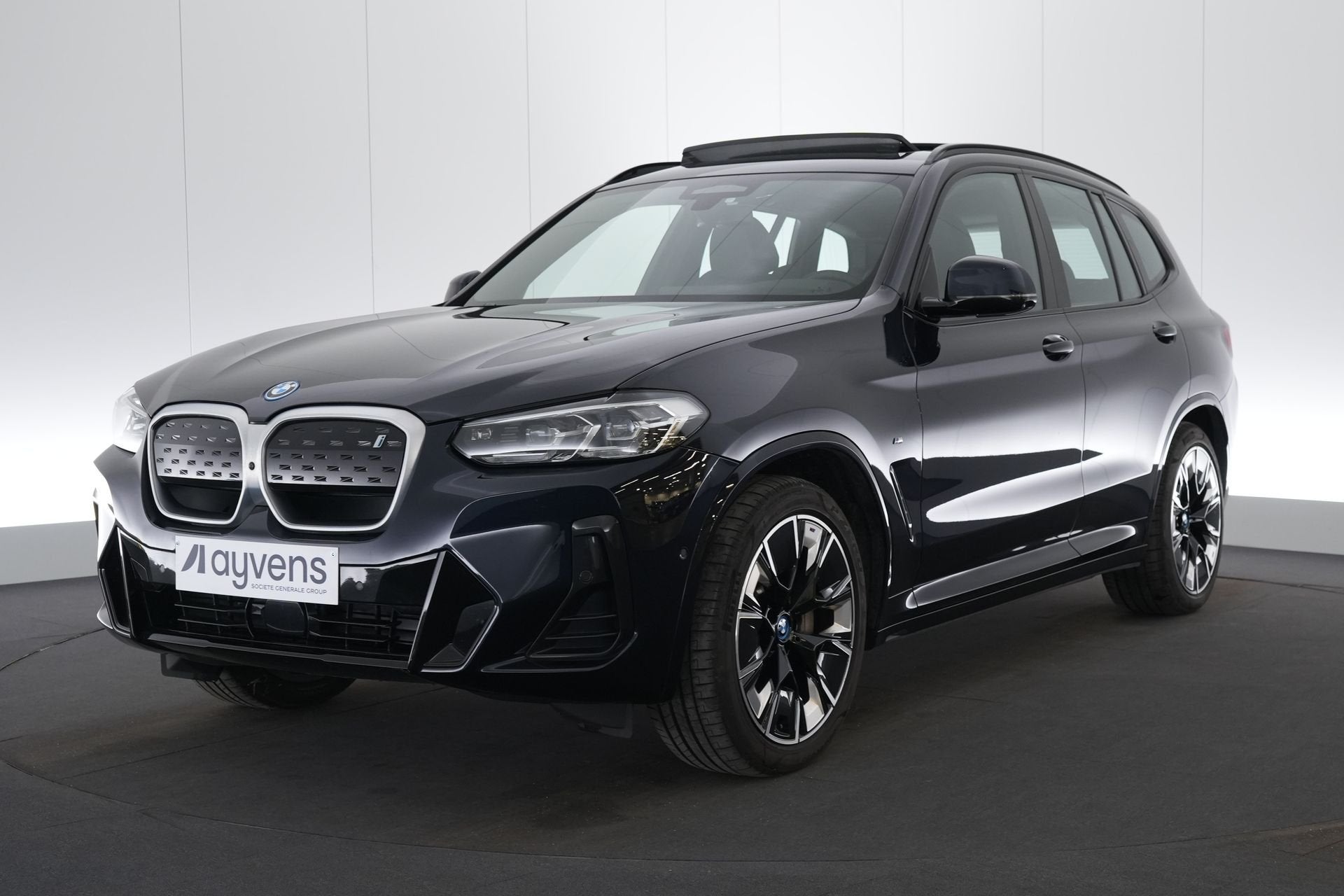 (2BSM147) BMW IX3, Auto's, Automaat, Achterwielaandrijving, Gebruikt, Lichtsensor