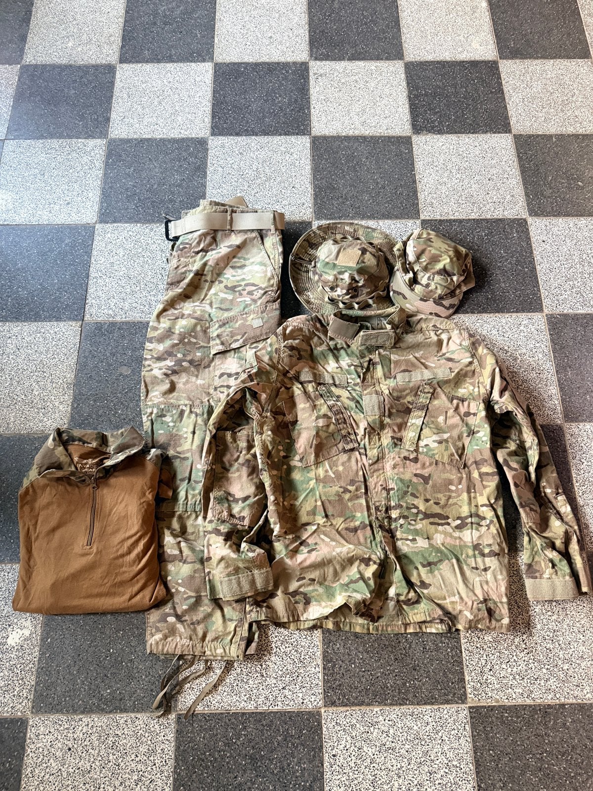 Tenue Multicam Airsoft - Taille L, Enlèvement, Comme neuf