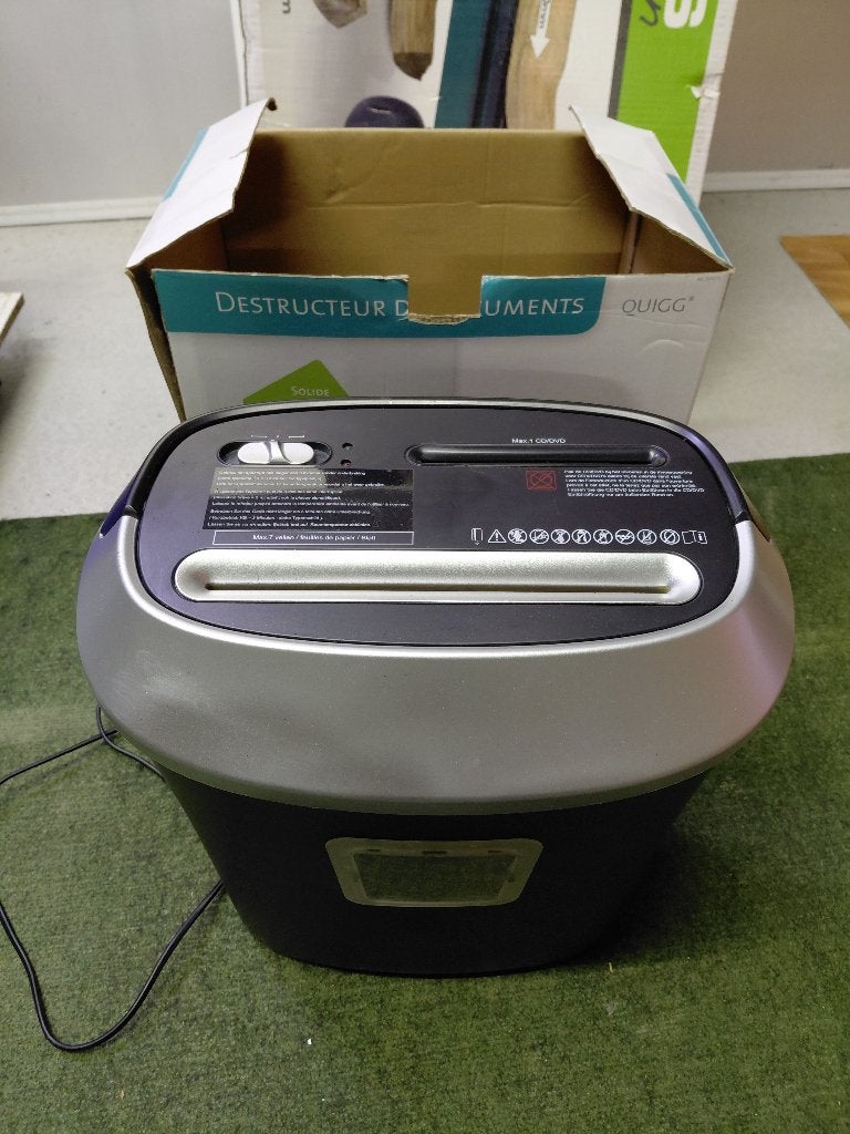 Quigg Solid C100V papierversnipperaar en cd-vernietiger, Diversen, Bureau-accessoires, Gebruikt, Ophalen