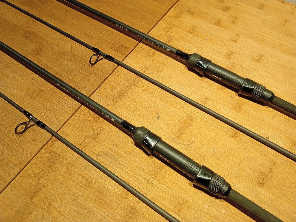 Cannes à carpe Daiwa Black Widow, Enlèvement, Comme neuf, Canne à lancer