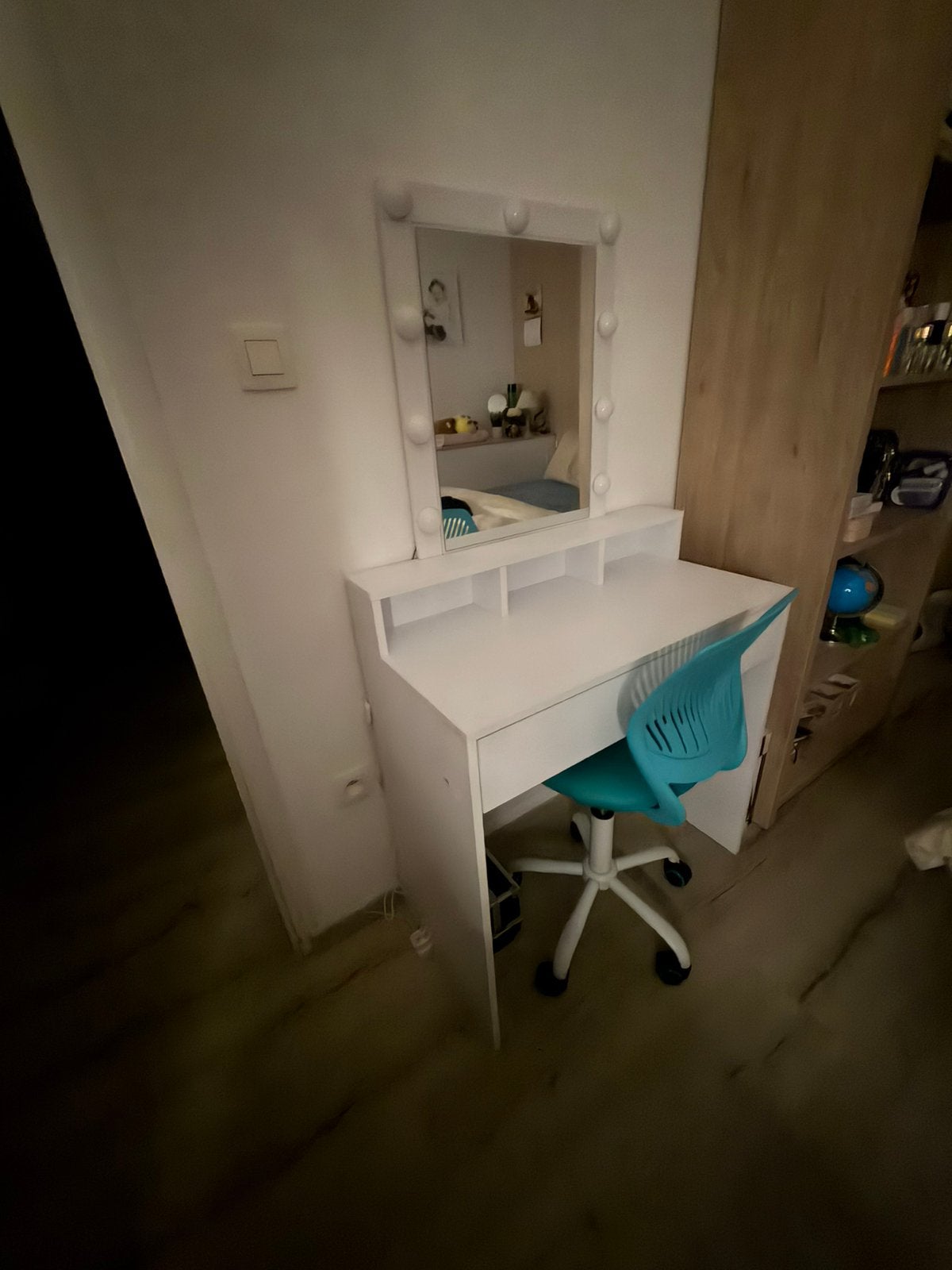 Kaptafel wit met lades verlichting en bureaustoel, Ophalen, Zo goed als nieuw