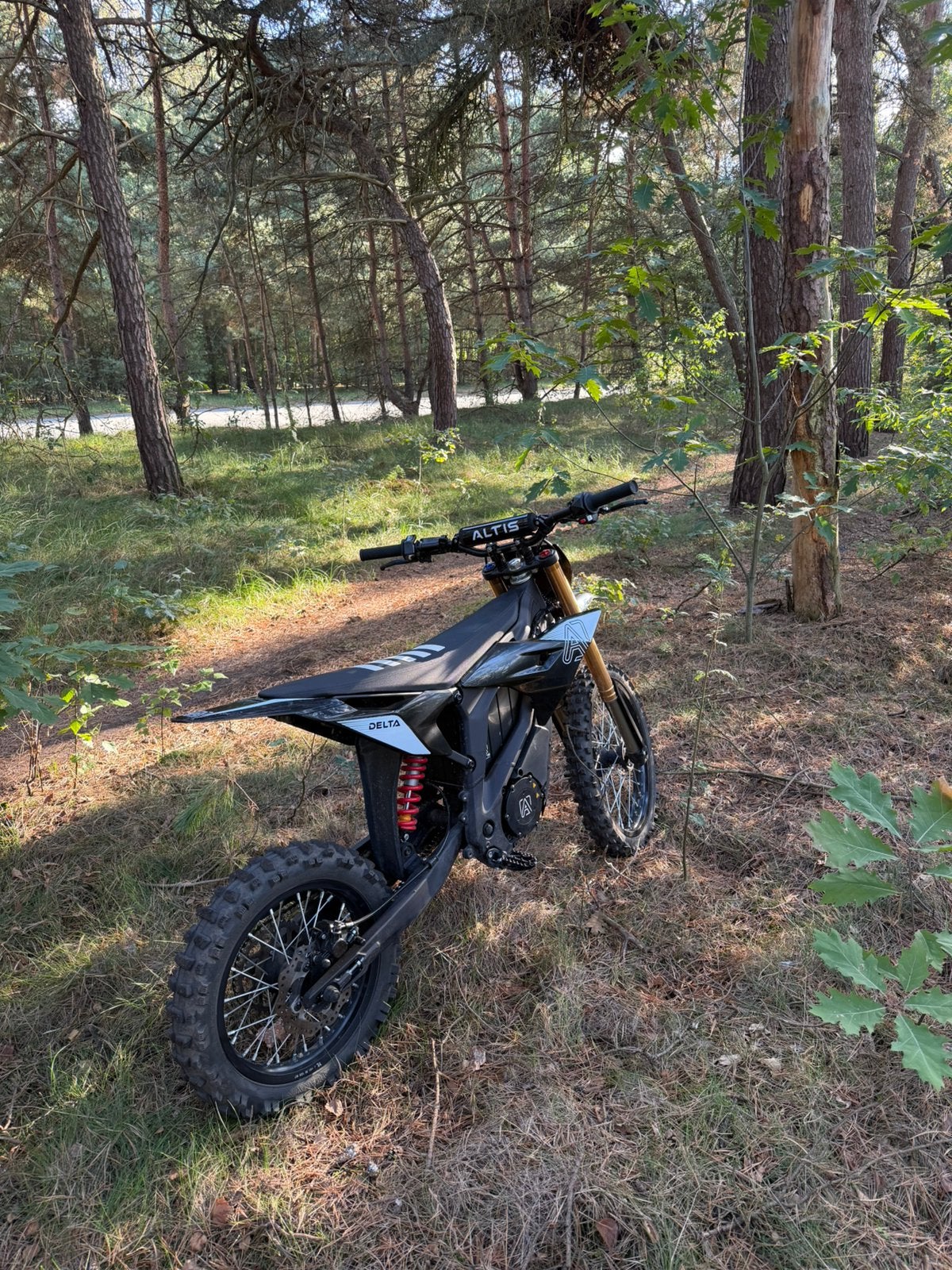 Altis delta mx, Fietsen en Brommers, Ophalen, Zo goed als nieuw, Schijfrem, Dirtbike