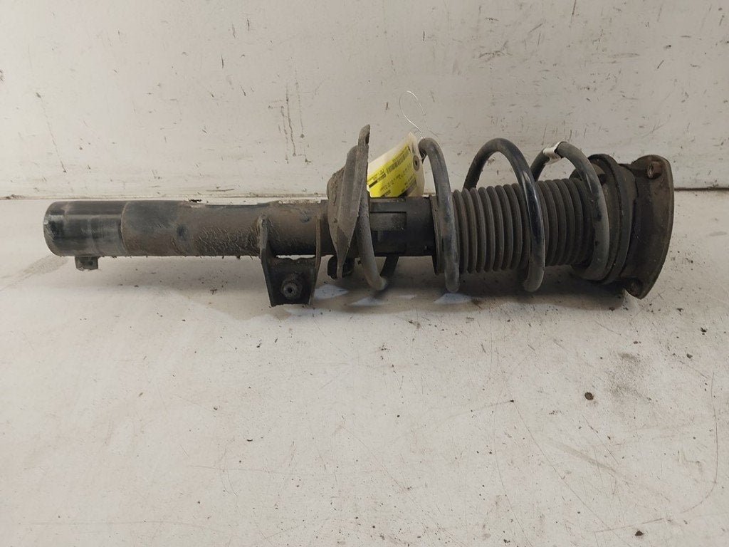AMORTISSEUR OU ABSORBEUR DE CHOC AVANT GAUCHE Tiguan (AD1), Volkswagen, Volkswagen AG, Utilisé, Kundenbetreuung@volkswagen.de