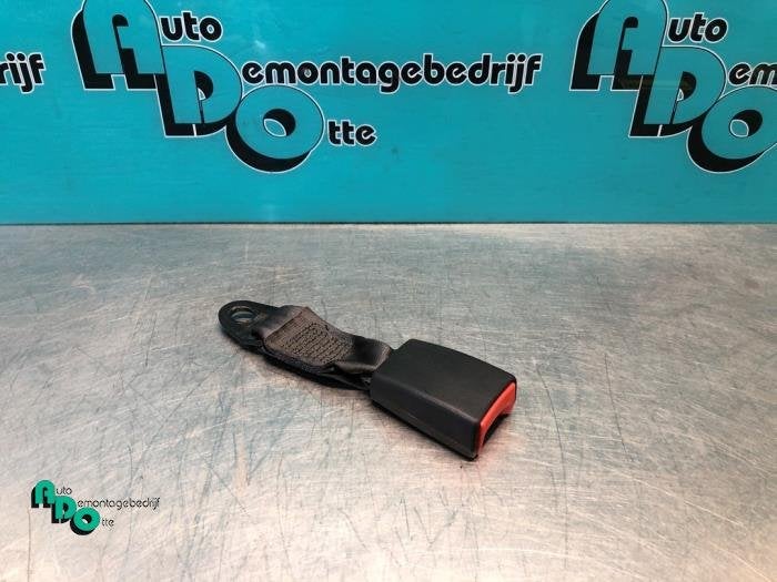 Insertion ceinture de sécurité arrière gauche d'un Ford K, -, 3 mois de garantie, -, -