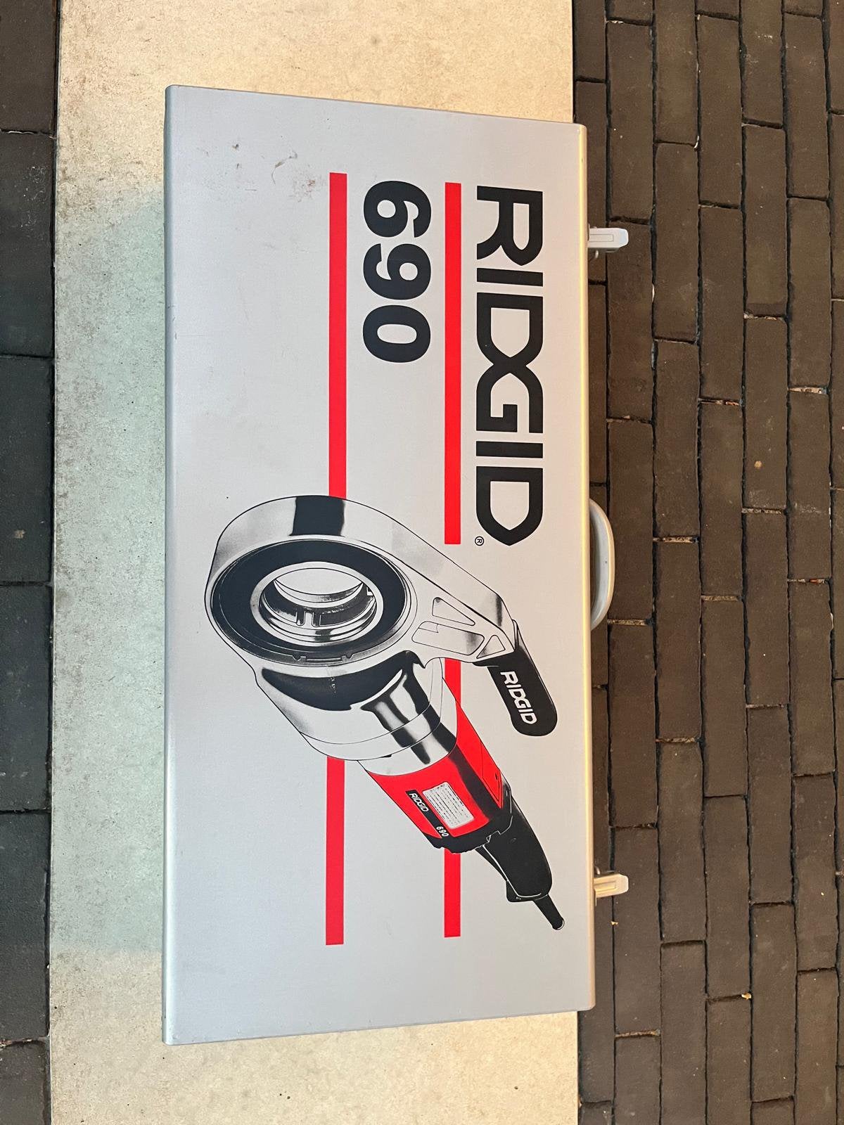 Draadsnijmachine Ridgid 690, Ophalen, Zo goed als nieuw