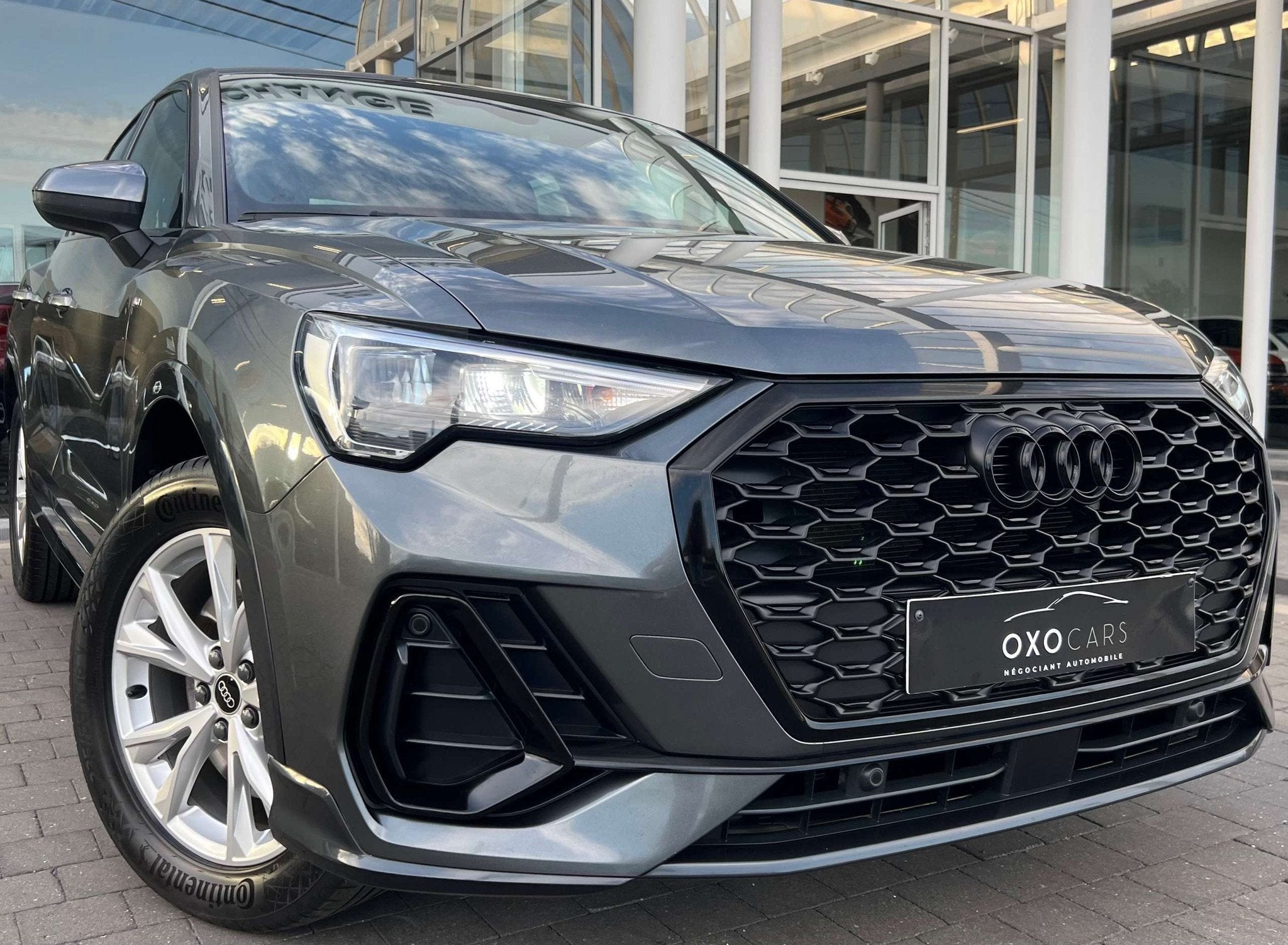 Audi Q3 SPORTBACK 45 TFSIe 245CV / S Line / Plug In Hybride, Auto's, Gebruikt, 4 cilinders, Leder, 5 deurs