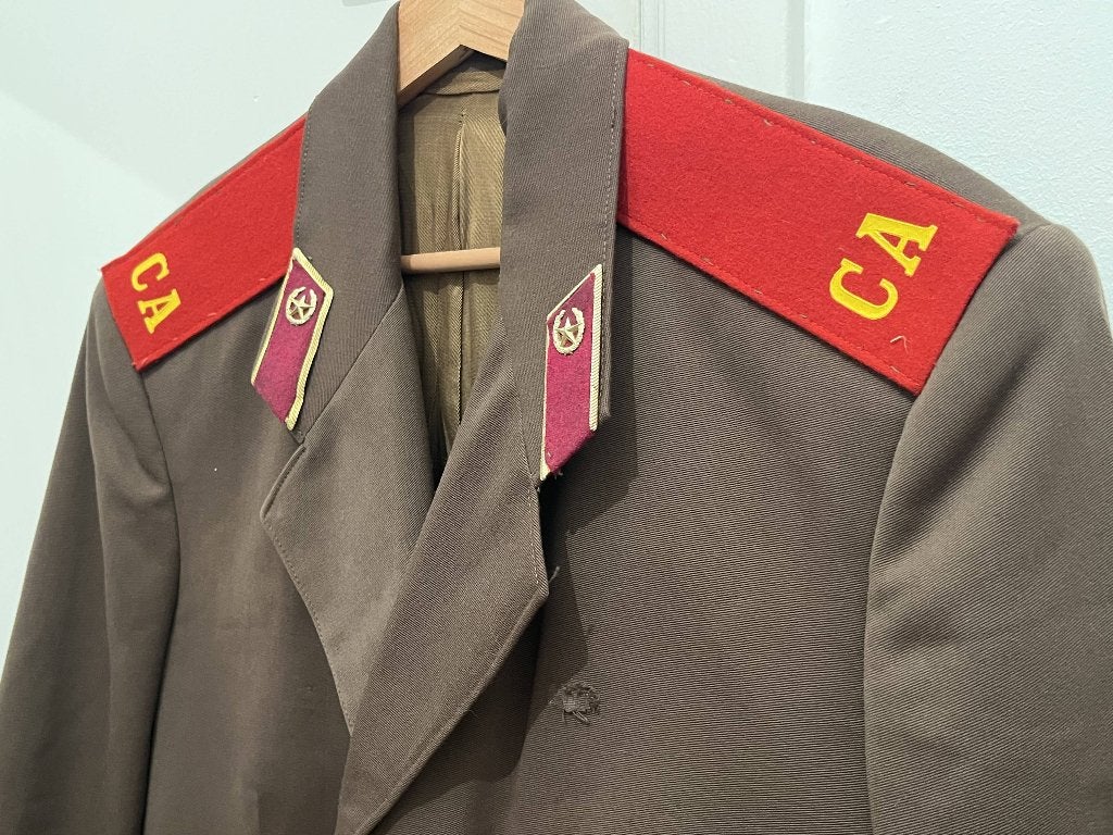Vintage jas en broek, parade van het Sovjetleger uit 1988, Kleding | Heren, Sans marque, Bruin, Maat 48/50 (M), Ophalen of Verzenden