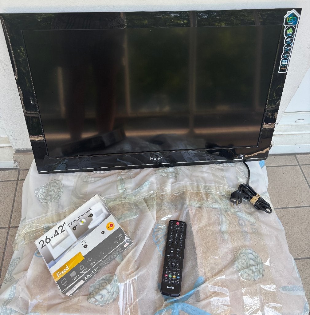 Téléviseur HAIER 32'' LED LCD TV  + Accessoires !, Autres marques, LED, Enlèvement, Full HD (1080p)