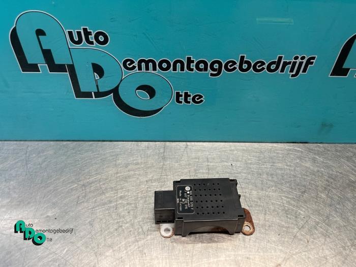 Antenne amplificateur d'un Volkswagen Golf (Golf 04-), Volkswagen, -, 3 mois de garantie, Utilisé