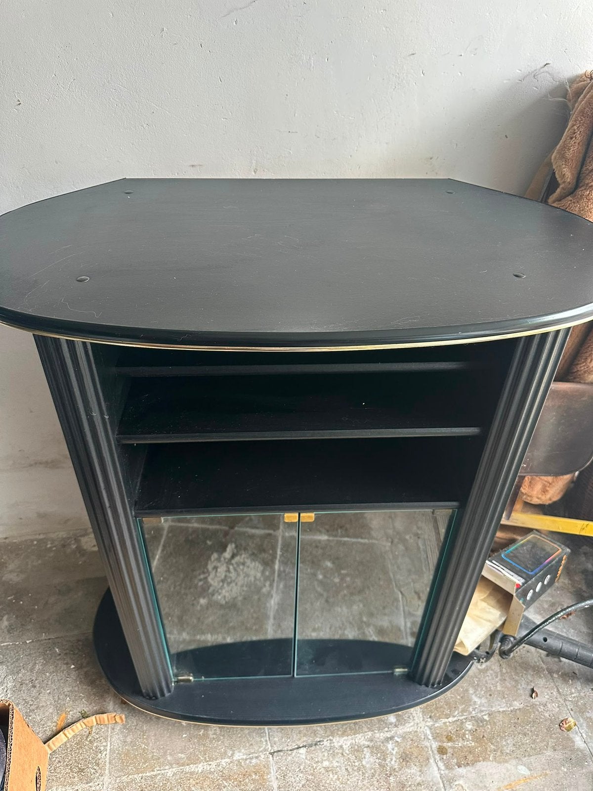 Vintage TV-meubel / TV-kast met glazen deuren, Ophalen, Zo goed als nieuw