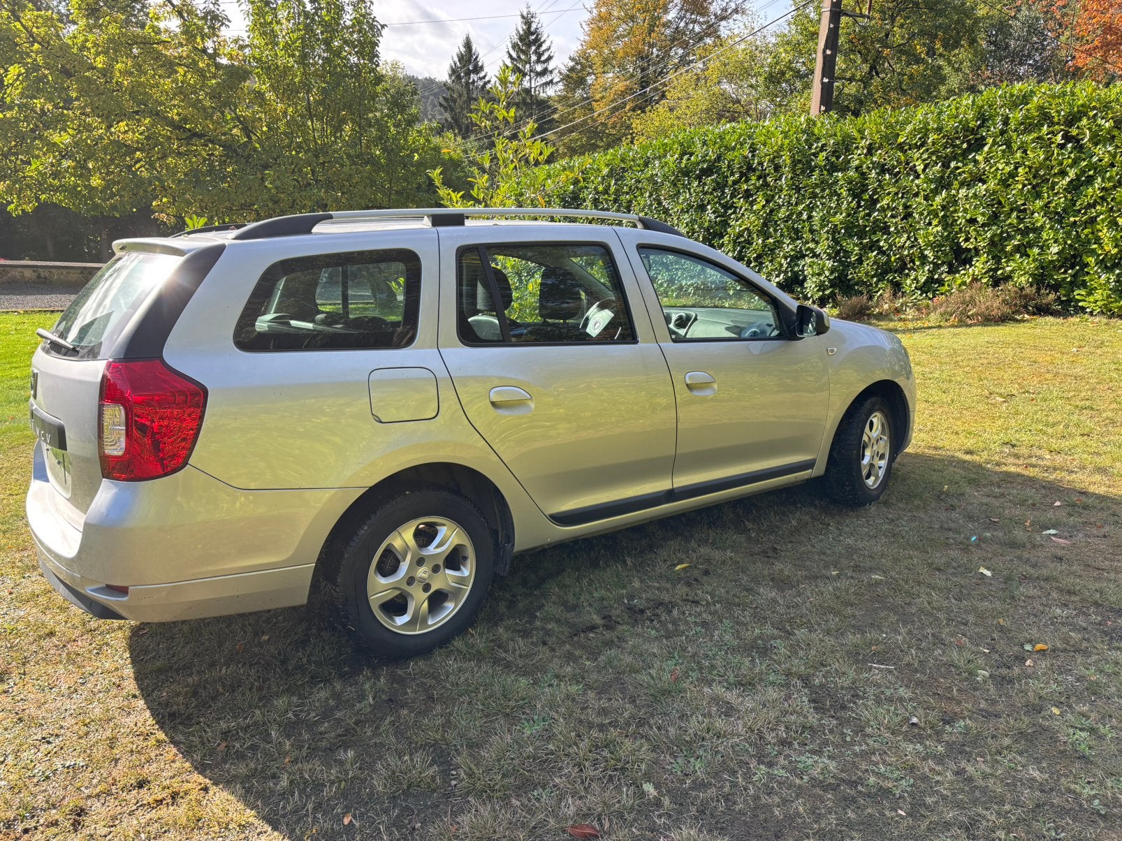 Dacia logan mcv 12I 2016 (94mkm) CT CAR PASS, Auto's, Euro 5, Zwart, 4 cilinders, Logan