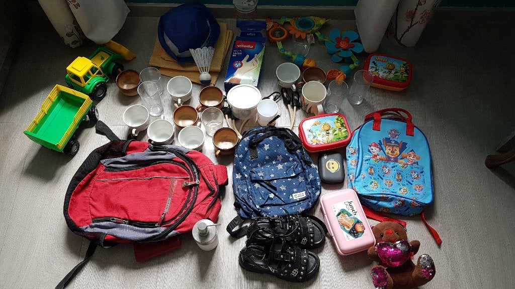matériel école, lot de sacs, objets divers, vaisselles etc, Enlèvement, Comme neuf