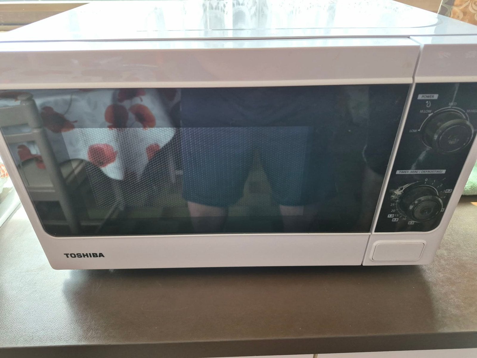 micrgolf oven 20 liter werkt heel goed, Elektronische apparatuur, Ophalen, Gebruikt, Microgolfoven, Hete lucht
