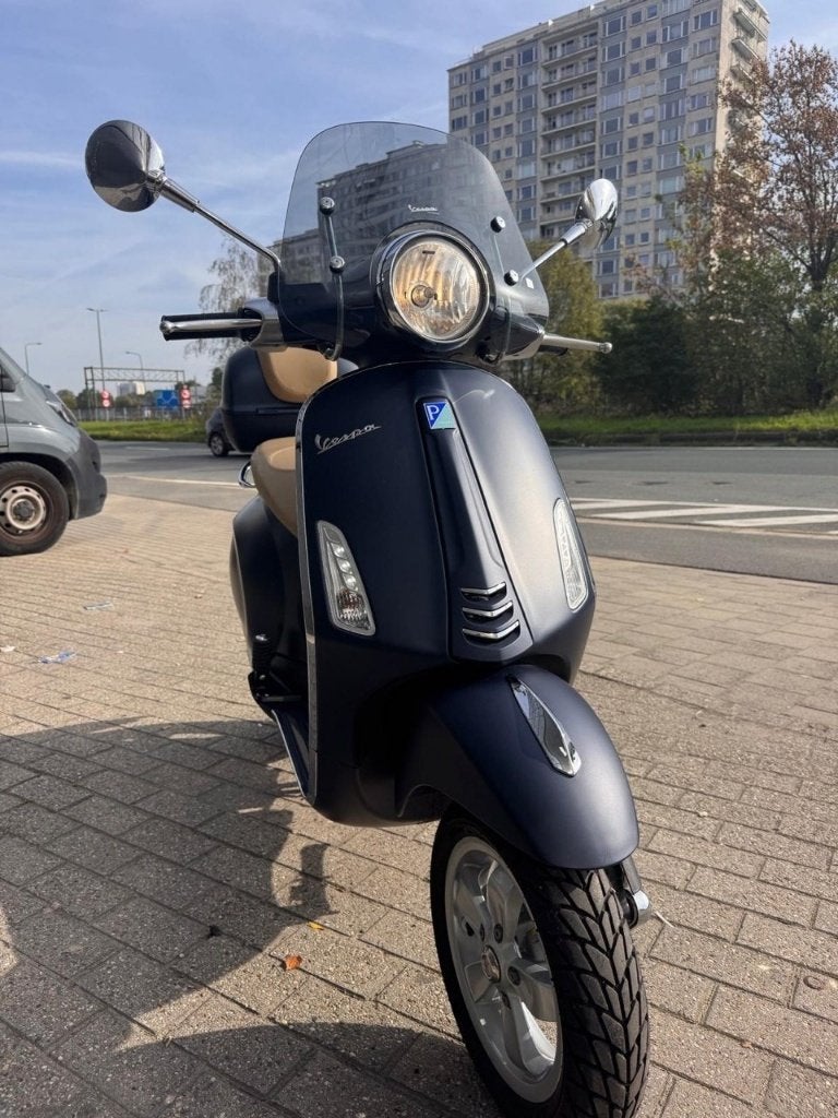 Vespa Primavera 125 3V - bouwjaar 2017 - 1.679 km, Ophalen, Gebruikt, 125 cc