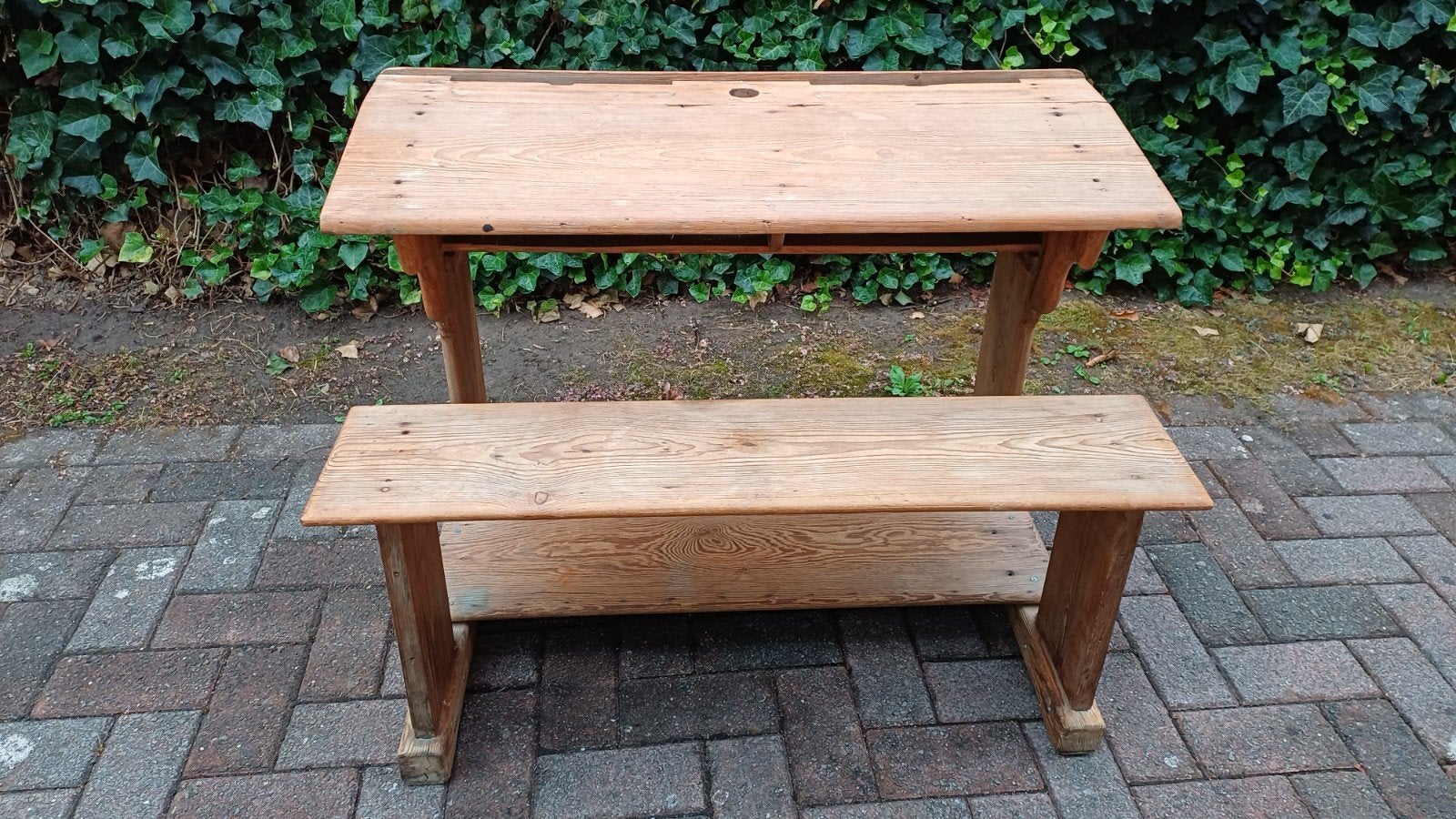 Vintage houten kinderbureau, stevig, in zeer goede staat., Kinderen en Baby's, Ophalen