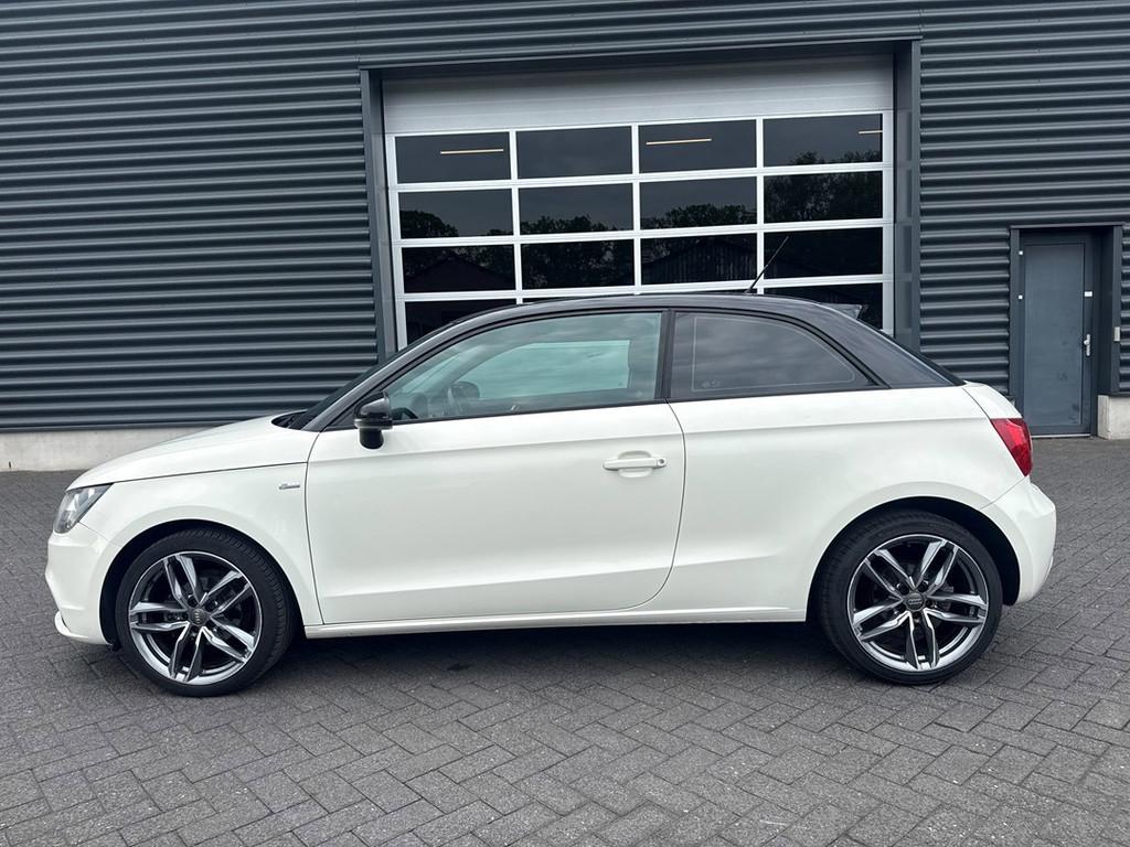 Audi A1 1.2 TFSI Attraction S-Line Business, Navigatie, Crui, Auto's, Audi, Voorwielaandrijving, 63 kW, 4 cilinders, Wit