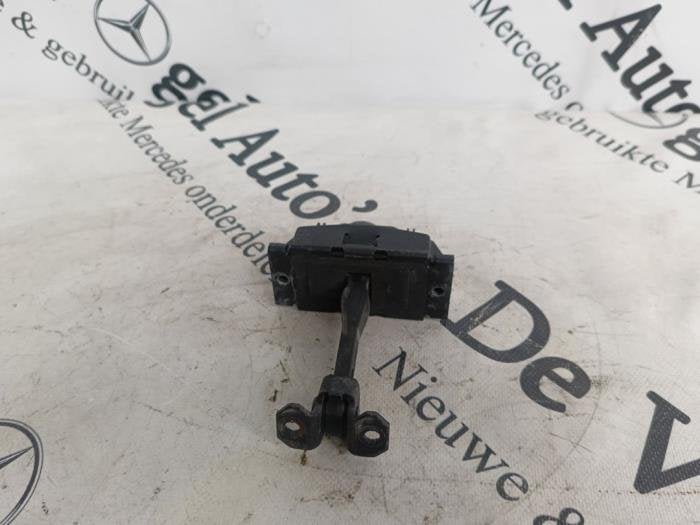 Butée 2portes gauche d'un Mercedes Vito, 3 mois de garantie, Utilisé, -, -