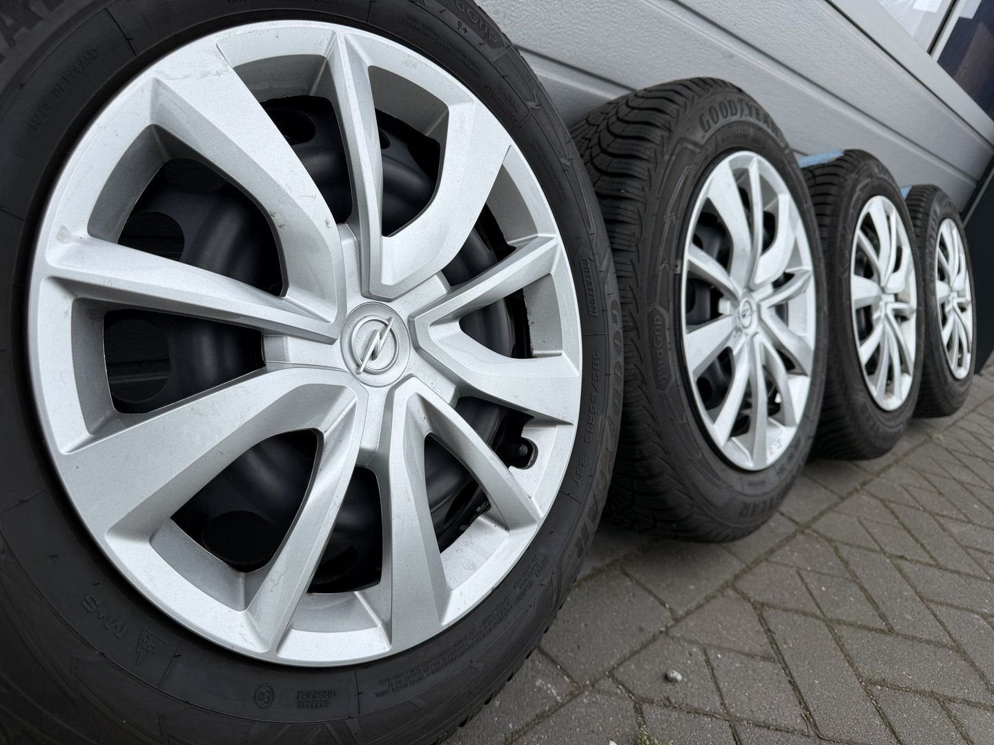 15 inch Opel Corsa e Peugeot Partner velgen winterbanden, Autos : Pièces & Accessoires, Pneus & Jantes, 15 pouces, Pneus et Jantes