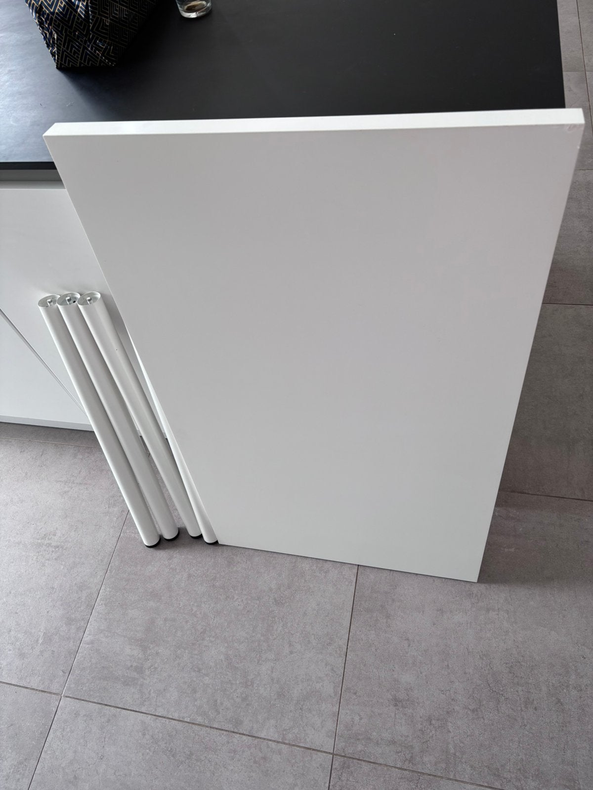 Tafel ikea Linnmon, Huis en Inrichting, Bureaus, Ophalen, Zo goed als nieuw