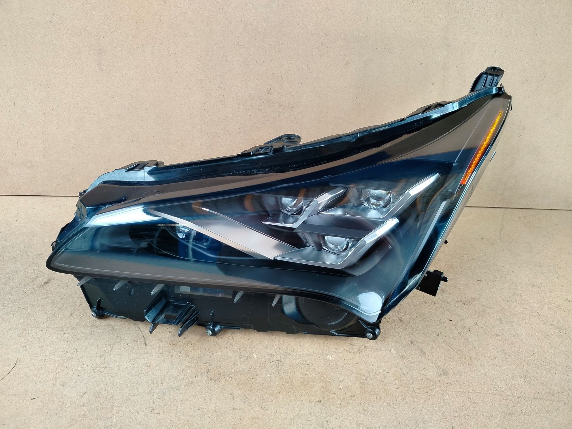 Lexus NX Koplamp Links Lexus, Info@toyota.co.jp, Gebruikt, Toyota Motor Corporation, Lexus