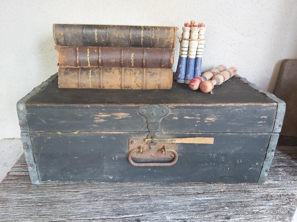 Leuke oude grote houten kist / opbergkist / werkmankist, Antiek en Kunst, Ophalen of Verzenden