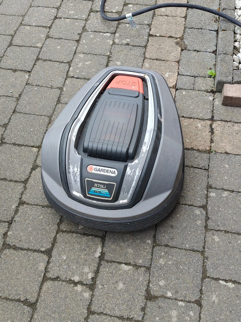 Gardena R70Li robotmaaier + laadstation + originele garage, Tuin en Terras, Ophalen