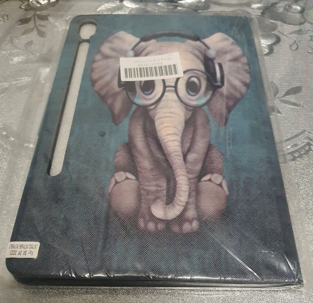 Leuke Samsung Tab S9 Hoes – Olifant met Koptelefoon, Verzenden, Nieuw, Overige typen