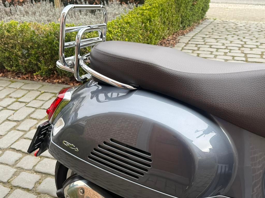Vespa GTS 300 Touring, Ophalen, Overige modellen, Zo goed als nieuw, Benzine