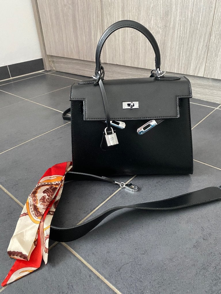 Tas geïnspireerd op Kelly, Verzenden, Zo goed als nieuw, Zwart, Handtas