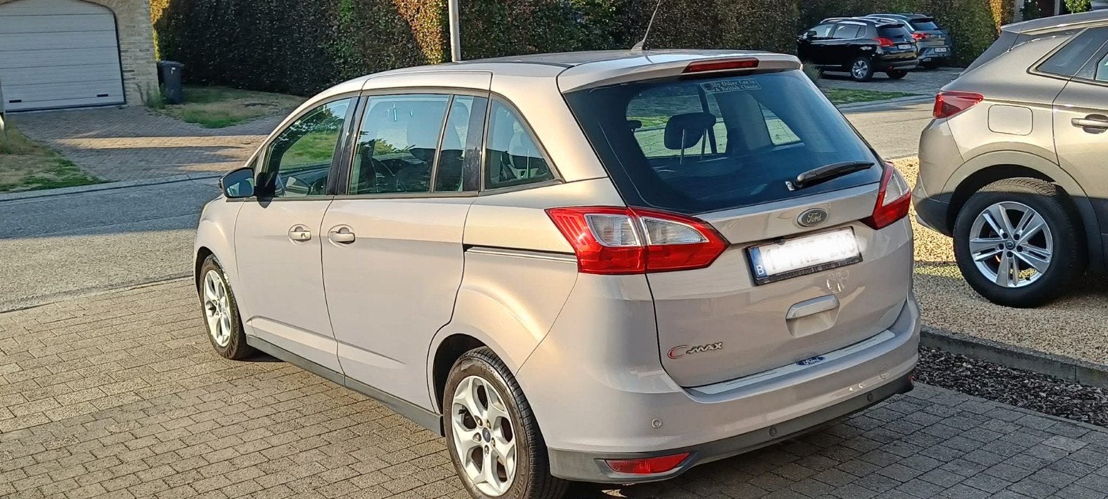 Ford Grand C-Max, Autos, Argent ou Gris, Cruise Control, Boîte manuelle, Entretenue par le concessionnaire