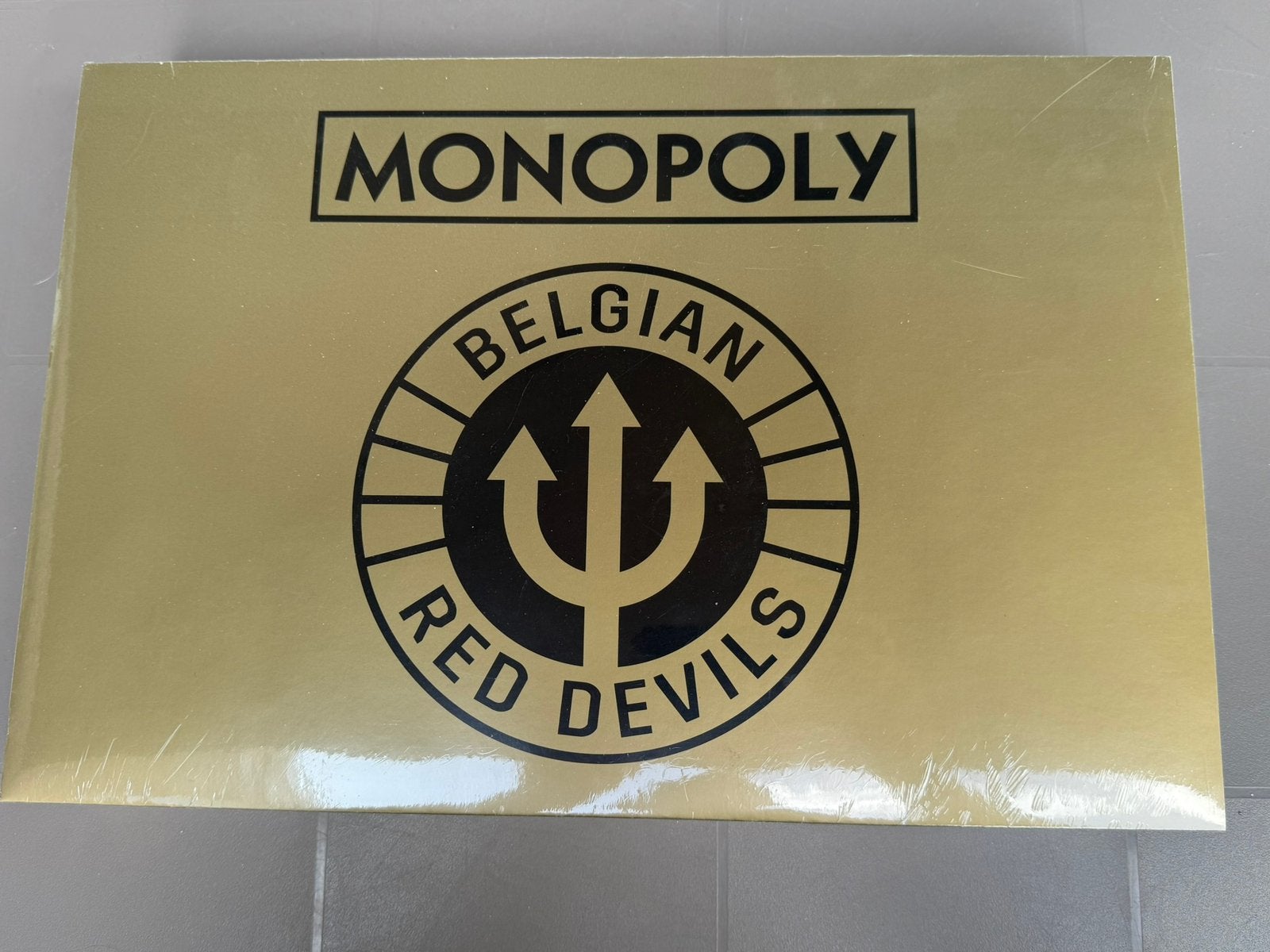 Monopoly limited red devils, Trois ou quatre joueurs, Enlèvement ou Envoi, Neuf