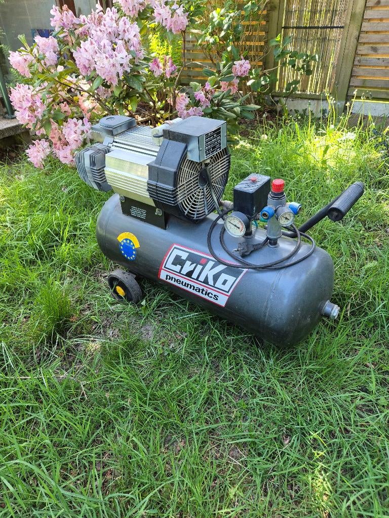 compressor, Doe-het-zelf en Bouw, Compressors, Ophalen, 6 tot 10 bar, Zo goed als nieuw, 25 tot 100 liter