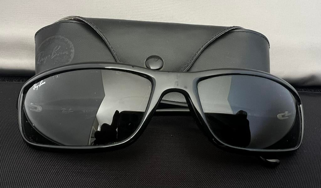 Ray-Ban Zonnebril RB 4034 Zwart - Zo goed als nieuw, Verzenden, Zwart, Zo goed als nieuw, Ray-Ban